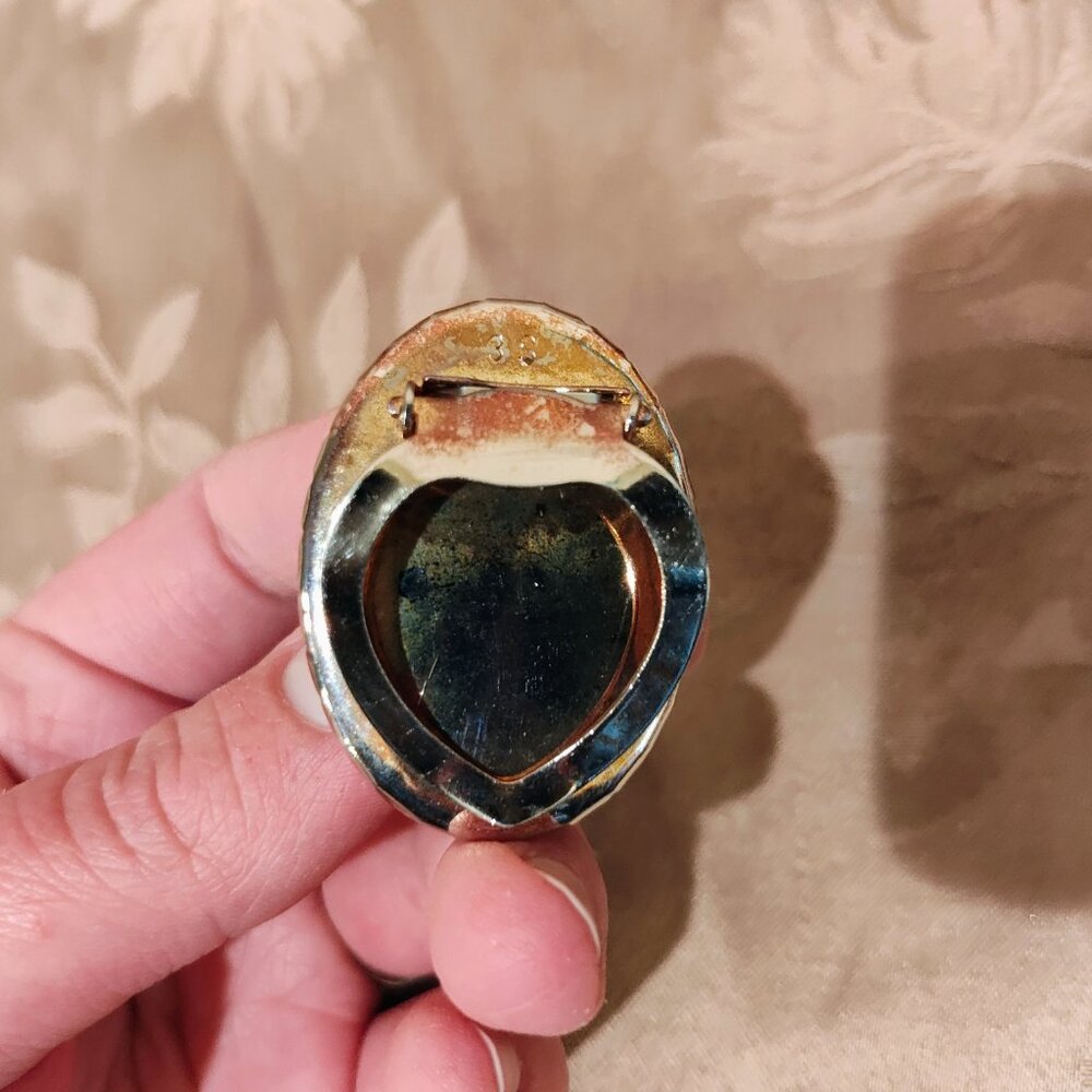 Vintage French Cameo White Rose Scarf Clip, Used - Picture 5 of 7